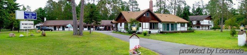 Northern Pine Inn Гейворд Екстер'єр фото