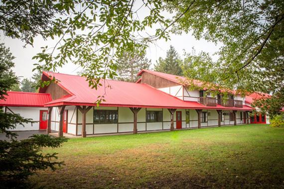 Northern Pine Inn Гейворд Екстер'єр фото