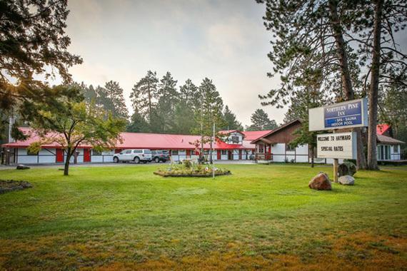 Northern Pine Inn Гейворд Екстер'єр фото